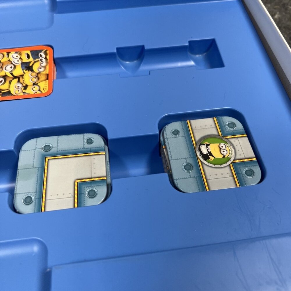 Despicable Me Minion Labyrinth Board Game by Ravensburger - 100% Complete - Picture 9 of 13
